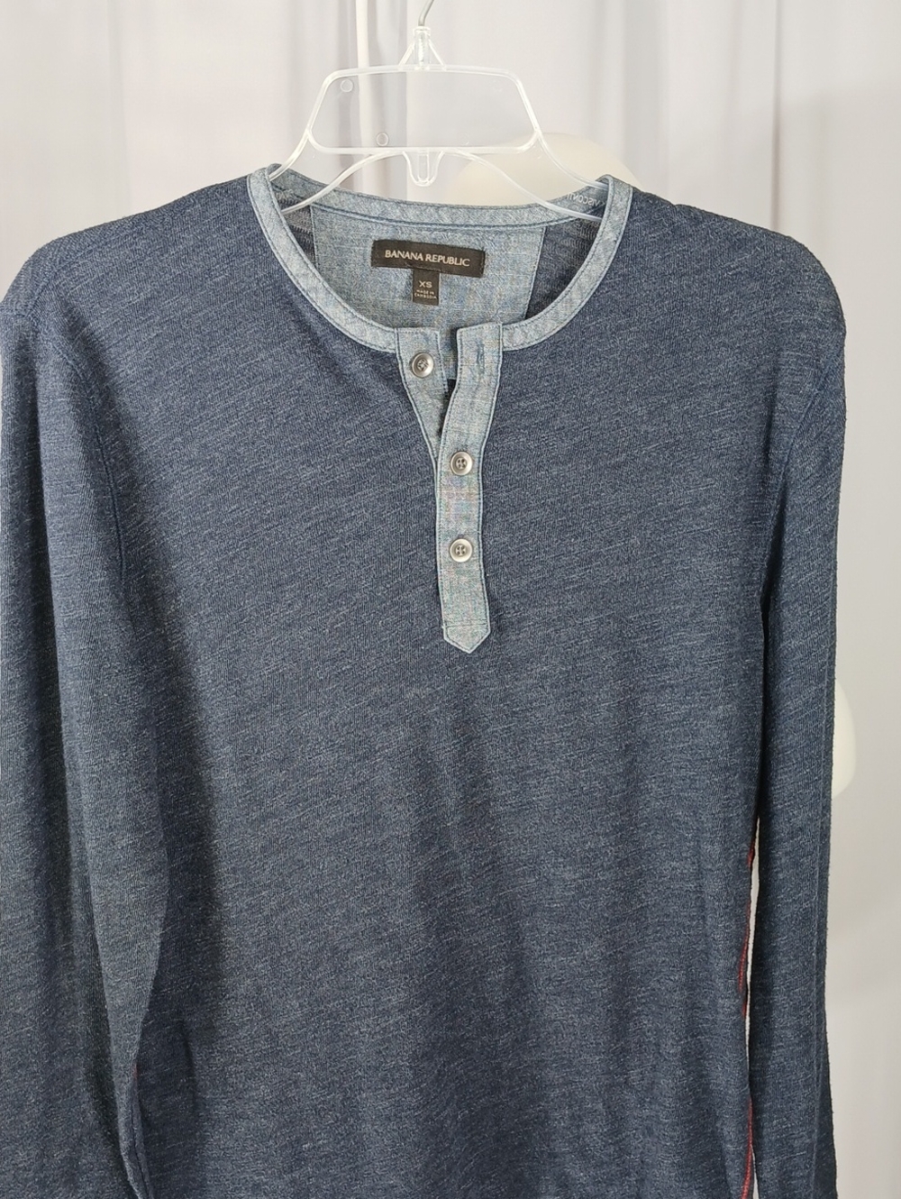 Banana Republic Men's Denim-Trim Navy Henley Long Sleeve Xtra small